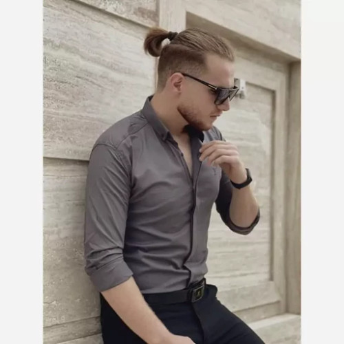 پیراهن مردانه دکمه مخفی جنس دوشین رنگ زغال سنگی